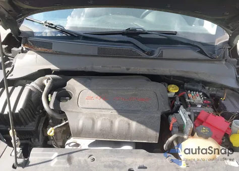 2018 Jeep Compass Limited 4X4 from USA, damaged, VIN 3C4NJDCB8JT330092